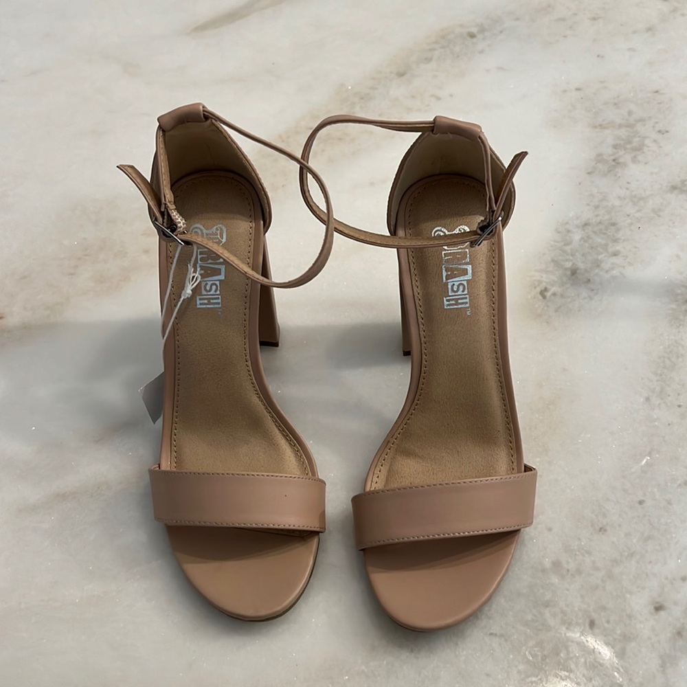 New with tags nude open toed heels size 6